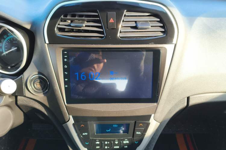 Used GAC Trumpchi GS5 Super 2015 1.8T Automatic Two-Wheel Drive Luxury Edition
