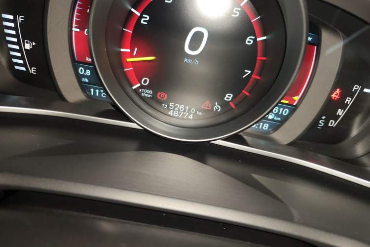 Used Volvo V40 2015 1.6T Zhiyi Edition
