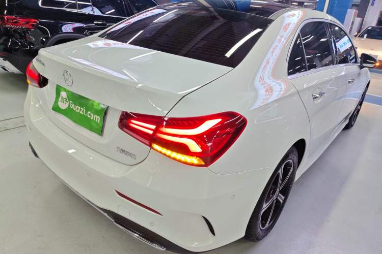 Used Mercedes-Benz A-Class 2022 Revised Version A 200 L Sport Sedan Fashionable Style