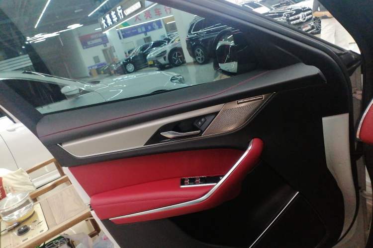 Used Jaguar F-PACE 2024 P250 R-Dynamic SE
