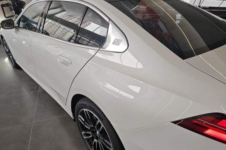 Used BMW 5 Series 2026 530Li Leading M Sport Package