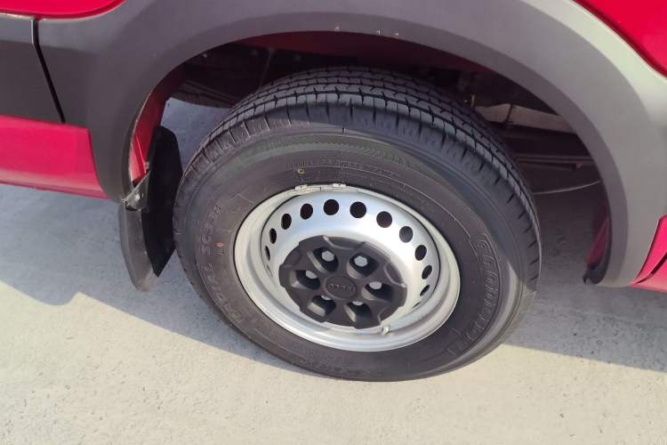 Used Iveco Eurocargo 2021 2.0T Manual Super-Rui Short Wheelbase High-Roof Side-Sliding Door F1A
