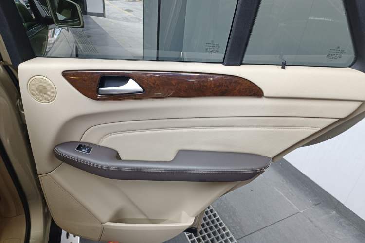 Used Mercedes-Benz M-Class 2012 ML 350 Luxury Edition