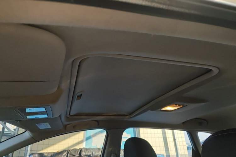 Used Nissan Tiida 2019 1.6L CVT Smart Drive Version China VI Standard
