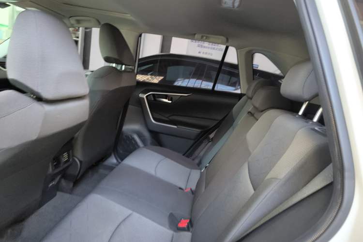 Used Toyota RAV4 2022 2.0L CVT Two-Wheel Drive Fashion Edition