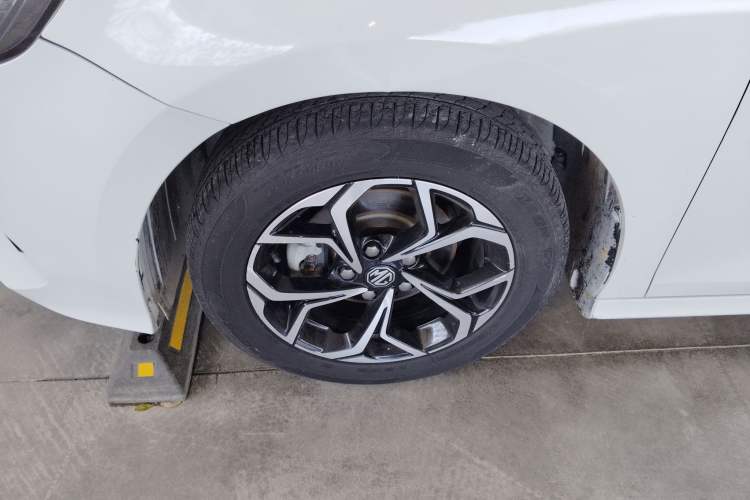 Used MG 5 2021 180 DVVT CVT Youth Luxury Edition
