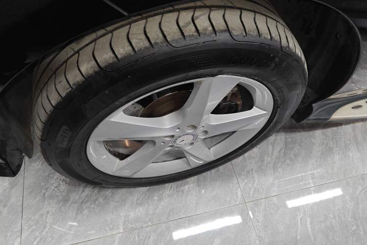 Used Mercedes-Benz M-Class 2014 ML 320 4MATIC
