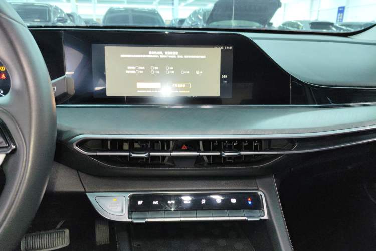 Used Changan Eado 2022 PLUS Blue Whale NE 1.4T GDI DCT Prestige Edition
