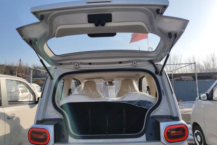 Used Wuling Hongguang MINIEV 2024 3rd Generation 215km Youth Edition
