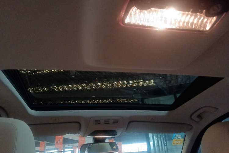 Used BMW 5 Series 2014 525Li Luxury Design Package
