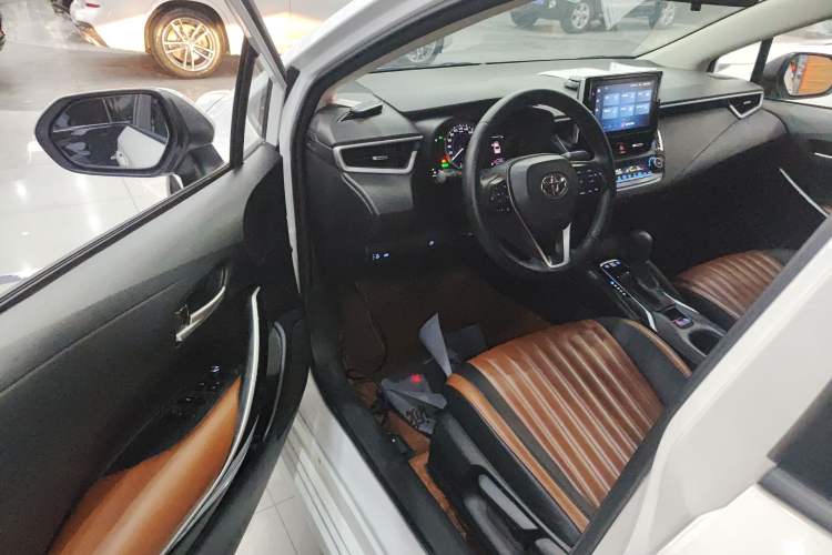 Used Toyota Corolla 2021 Dual-Motor 1.8L E-CVT Elite Edition
