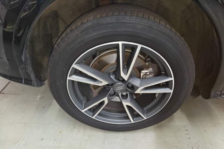 Used Audi Q5L 2020 Updated 40 TFSI Prestige Fashion Edition
