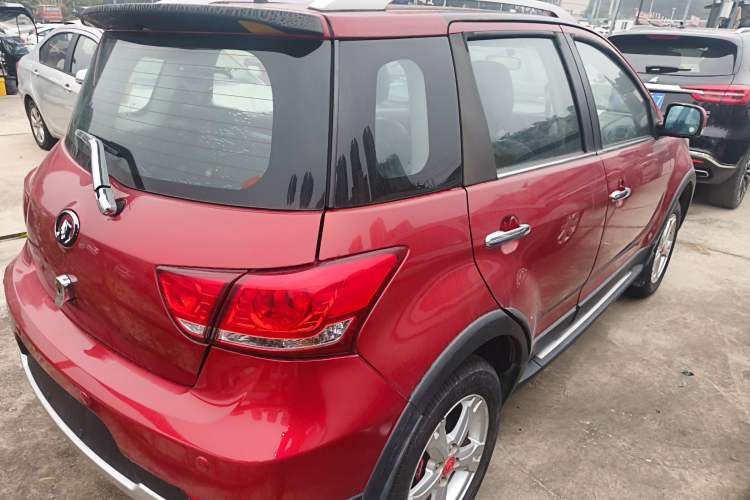 Used Great Wall M4 2014 1.5L manual Comfort trim level
