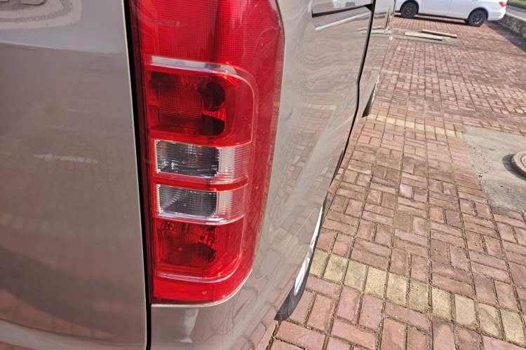 Used  M3 2018 1.6L Express Edition 5-seater