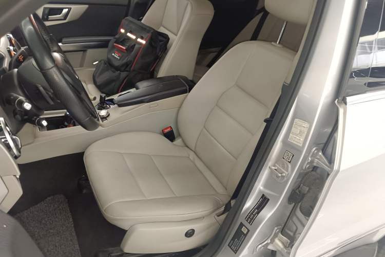 Used Mercedes-Benz GLK-Class 2013 Facelift GLK 300 4MATIC Fashion Edition