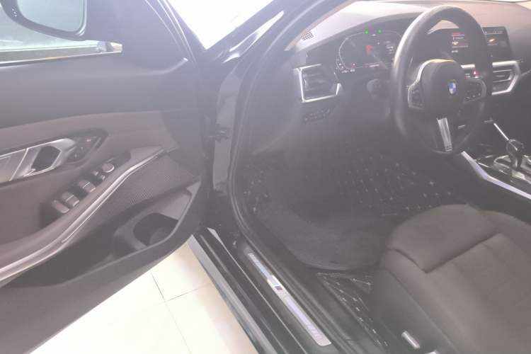 Used BMW 3 Series 2021 Restyled 325Li M Sport Package
