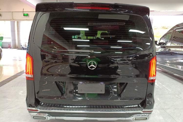 Used Mercedes-Benz Vito 2023 2.0T Elite Version 7 Seats