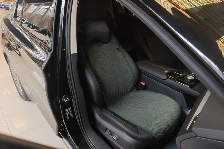 Used Hongqi E-QM5 2024 610 km PLUS
