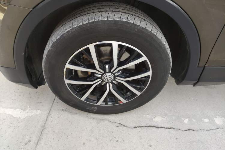 Used Volkswagen Tiguan L 2017 330TSI Automatic Two-Wheel Drive Luxury Edition
