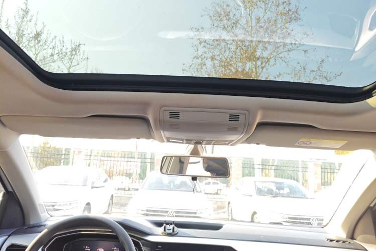 Used Volkswagen Tacqua 2023 200TSI DSG Joy-Connect Edition
