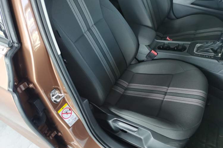 Used Volkswagen Lamando 2017 230TSI DSG Fashion Edition
