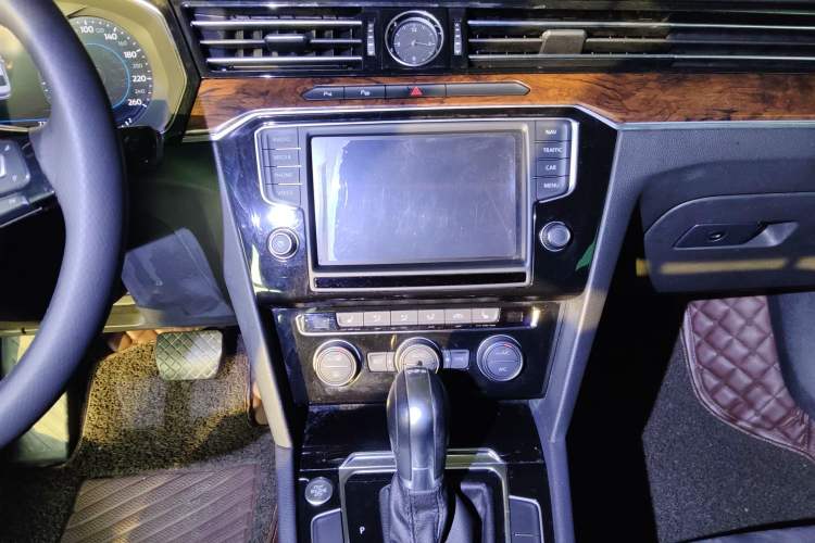 Used Volkswagen Magotan 2017 380TSI DSG Prestige Edition
