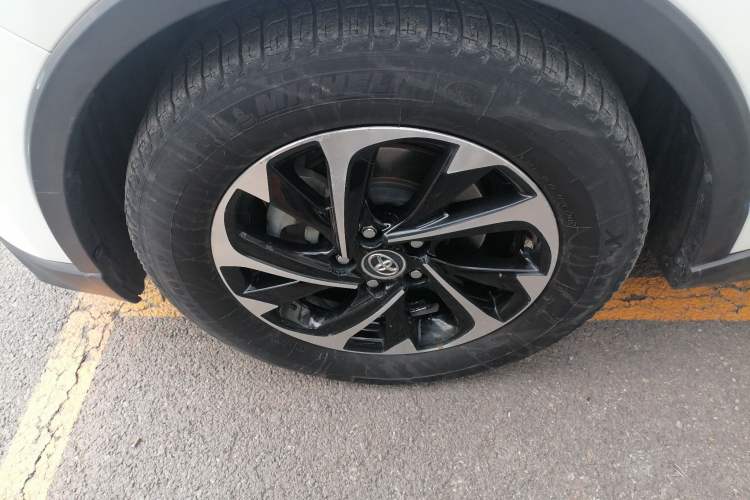 Used Toyota IZOA 2018 2.0L Yichi Version China VI Standard