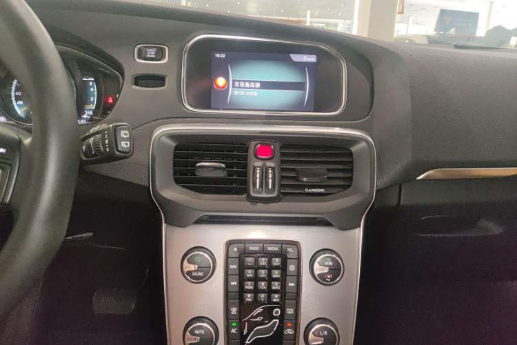 Used Volvo V40 2018 T3 Zhiya Edition