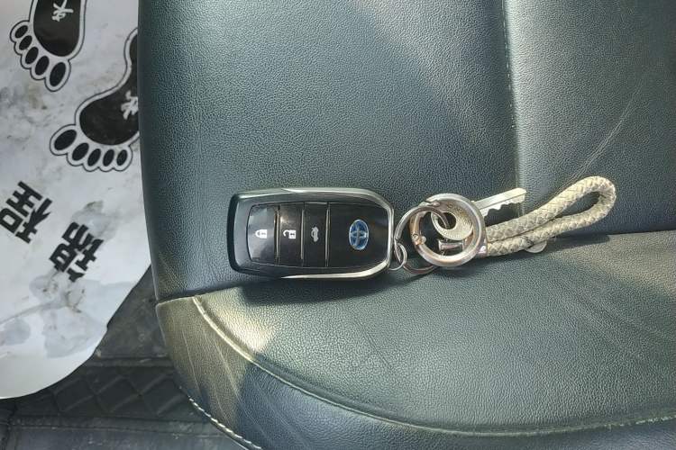 Used Toyota RAV4 2016 2.0L CVT 4x4 New Edition China V Standard