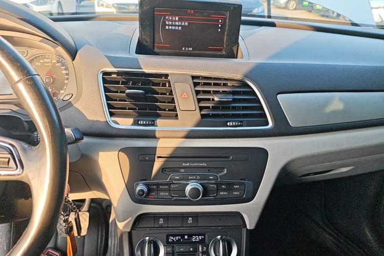 Used Audi Q3 2015 30 TFSI Ambition Edition
