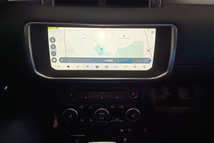 Used Land Rover Range Rover Evoque 2018 240 PS HSE DYNAMIC All-Wheel Drive Edition
