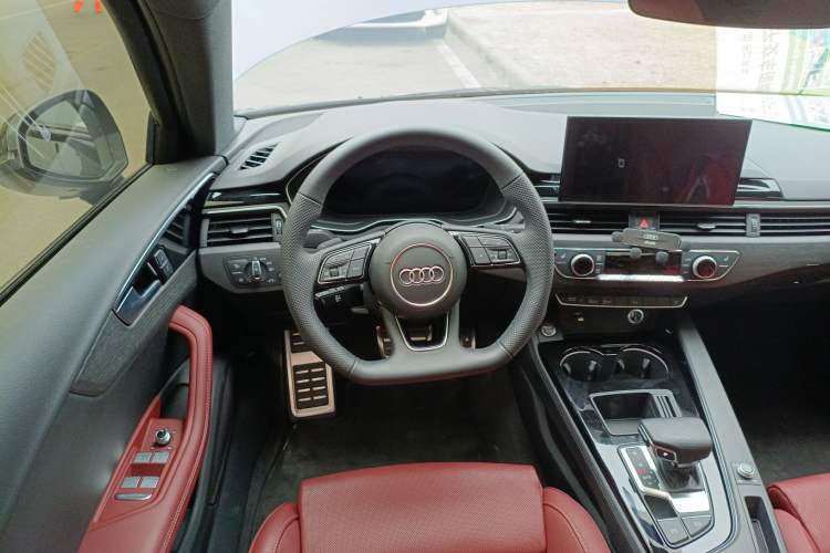 Used Audi A4L 2024 40 TFSI Luxury Dynamic Edition