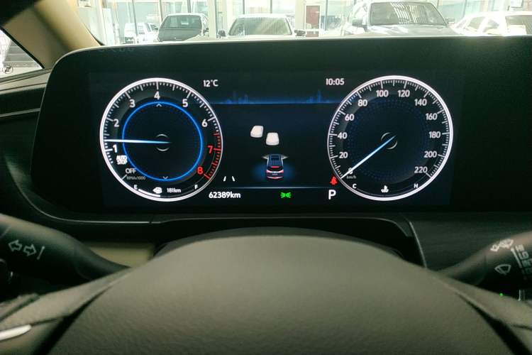 Used Buick GL8 2022 ES Landtrek 653T Luxury Edition