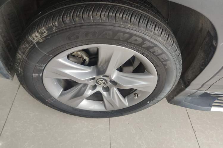 Used Toyota Highlander 2018 2.0T Four-Wheel Drive Luxury Version 7 Seats China VI Standard
