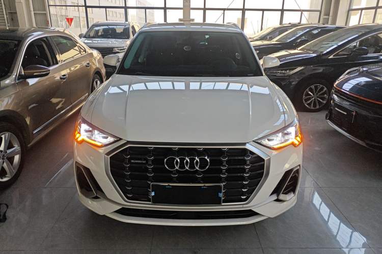 Used Audi Q3 2022 35 TFSI Fashion Dynamic Model