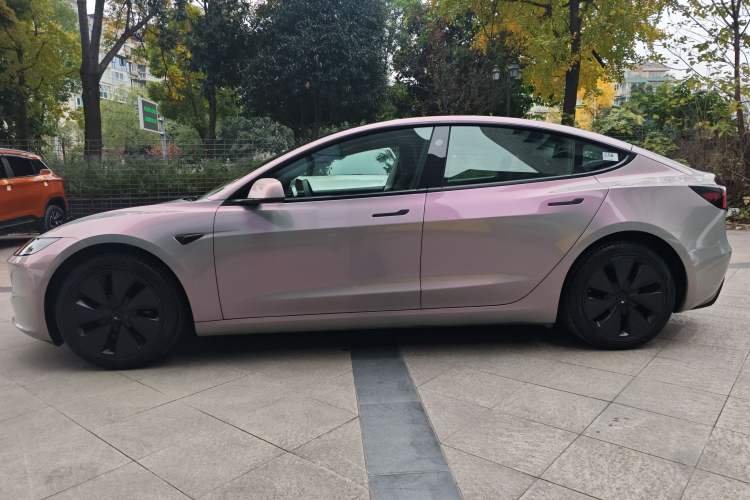 Used Tesla Model 3 2023 Rear-Wheel-Drive Version
