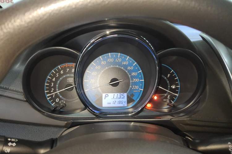 Used Toyota YARiS L 2015 1.5E Automatic Charm Edition