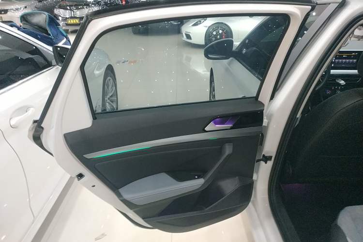 Used Volkswagen Lavida 2023 300TSI DSG Full-Comfort Edition
