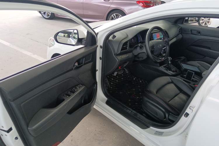 Used Hyundai Elantra 2019 1.4T Dual-Clutch Xuan Dong · Dynamic Model
