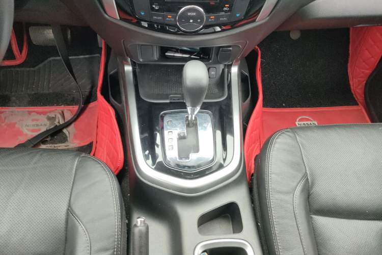 Used Nissan Terra 2018 2.5L Automatic 2WD Luxury Edition
