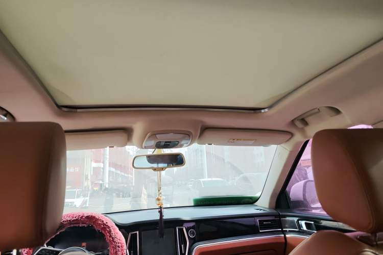 Used Zotye T700 2017 1.8T Dual-Clutch Prestige New Year Edition
