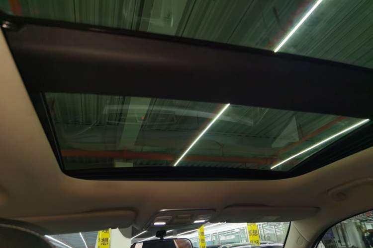 Used Geely Auto Emgrand X7 Sport 2020 1.8TD DCT Two-Wheel Drive Smart Connect 4G-Enabled Version
