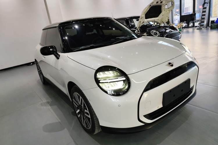 Used  Electric MINI COOPER 2024 456km COOPER E Classic Edition