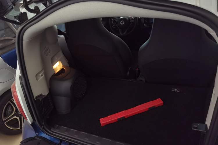 Used  fortwo 2017 1.0L 52kW New Sound Special Edition China V Emission Standard
