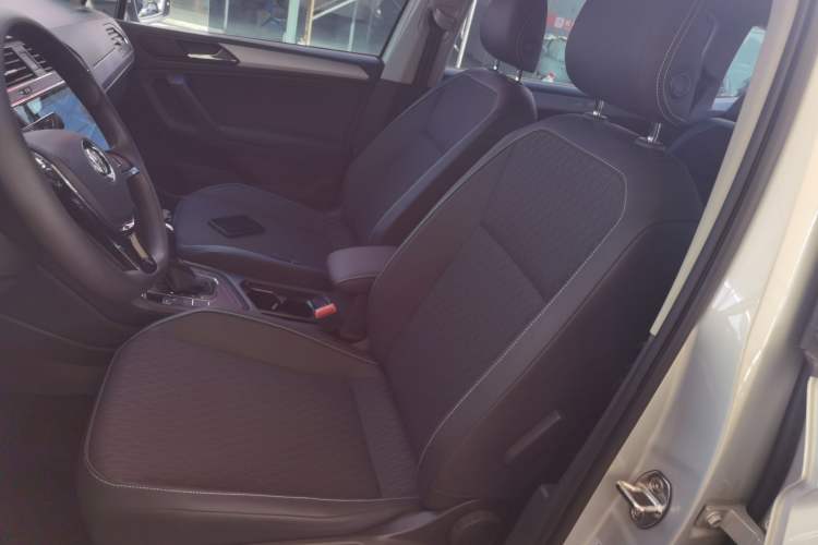 Used Volkswagen Tiguan L 2017 330TSI Automatic Two-Wheel Drive Luxury Edition
