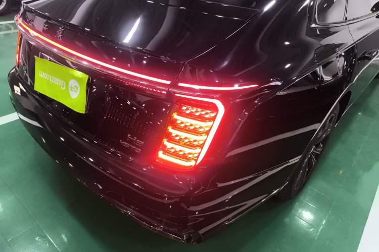 Used Hongqi H9 2024 2.0T Qixiang Private Style Edition