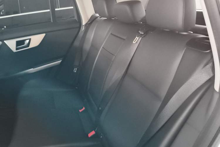 Used Mercedes-Benz GLK-Class 2013 GLK 300 4MATIC Dynamic Sunroof Model