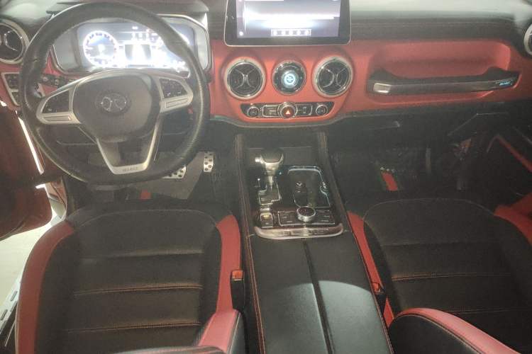 Used  BJ40 2019 2.0T Automatic Four-Wheel Drive Urban Hunter Edition Flagship Model China V Emission Standard