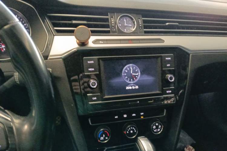 Used Volkswagen Magotan 2018 330TSI DSG Advanced Model
