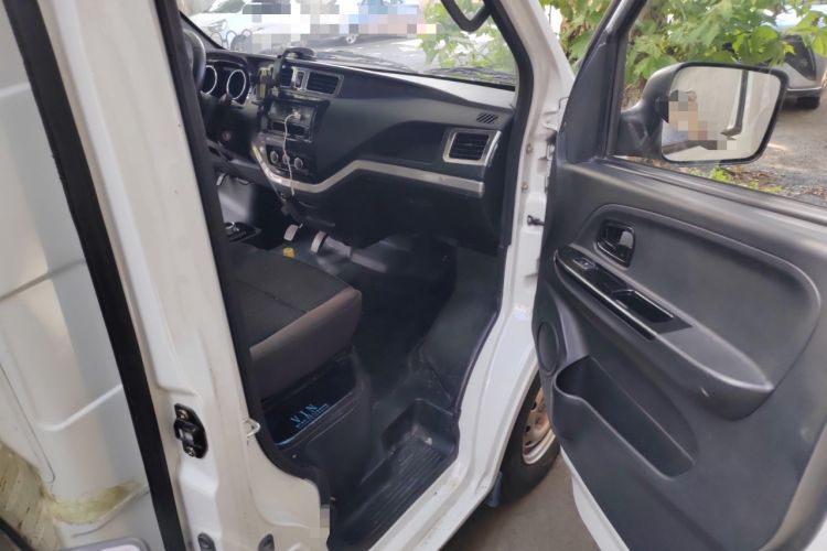 Used Foton Skyworth EV6 2023 Fast-Charging Version

